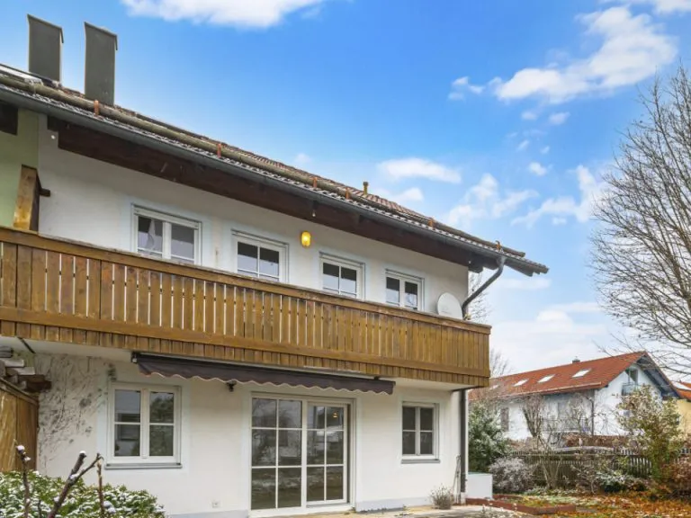 Immobilienangebot - Egmating - Alle - MUTZHAS - Großzügige Doppelhaushälfte mit viel Platz in Egmating