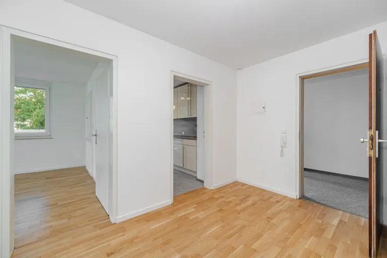 Immobilienangebot - Unterschleißheim-Lohhof - Alle - MUTZHAS - 3-Zimmer-Wohnglück mit XXL-Balkon & Top-Anbindung